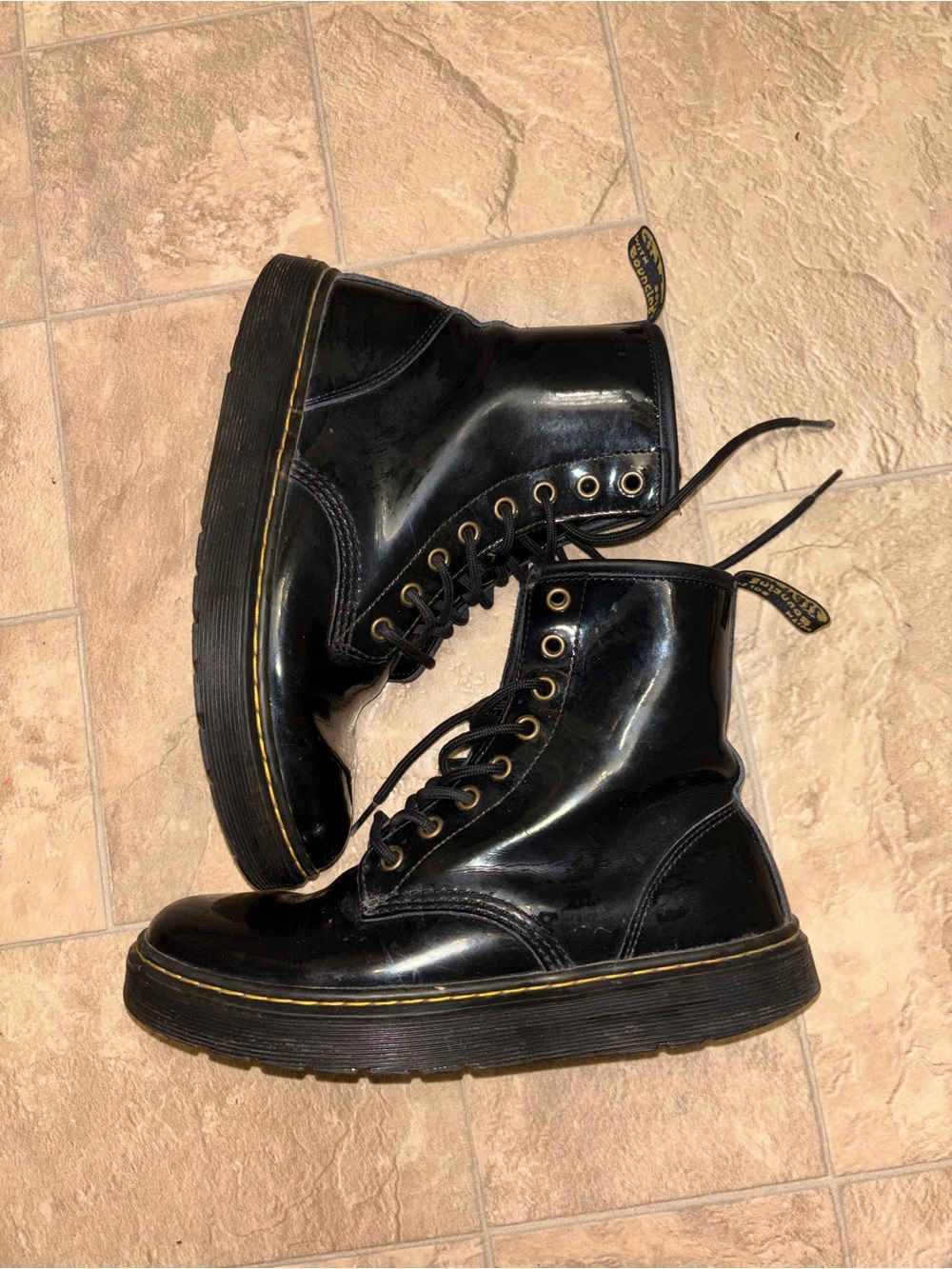 Dr. Martens Black Leather 8 Eyelet Lace-Up Combat Boots US Women 8/EU 39 ZAVALA